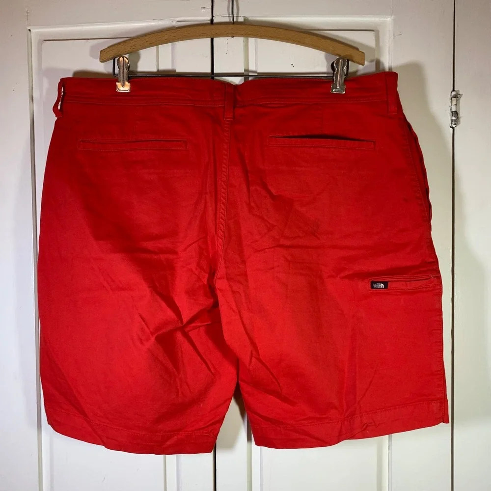 The North Face Mens Red Chino Shorts Size 38 Regular Hiking Outdoor Utility READ